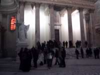 089 Wien 05 - Karlskirche um Mitternacht.JPG