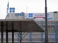 192 Wien 05 - Blaues fuer schwarzes Gold.JPG